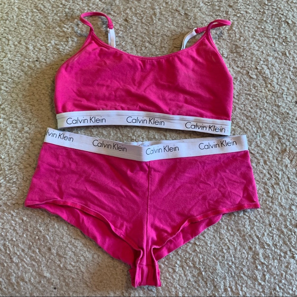 Calvin Klein boyshort and bra set 💕